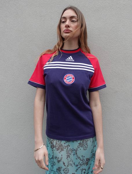 VINTAGE ADIDAS SOCCER TSHIRT