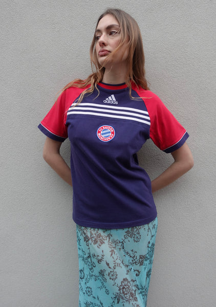 VINTAGE ADIDAS SOCCER TSHIRT