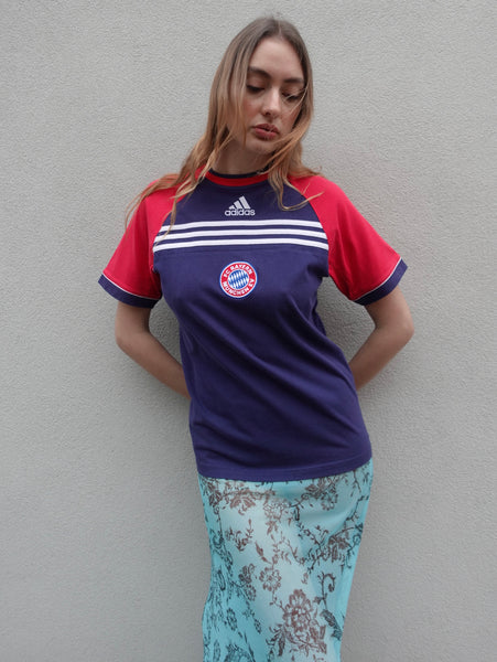 VINTAGE ADIDAS SOCCER TSHIRT