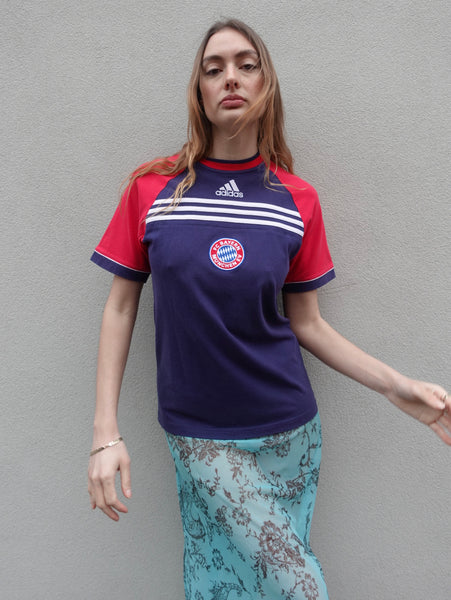 VINTAGE ADIDAS SOCCER TSHIRT