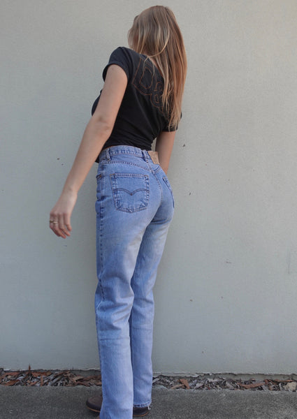 VINTAGE LEVIS 501 JEANS