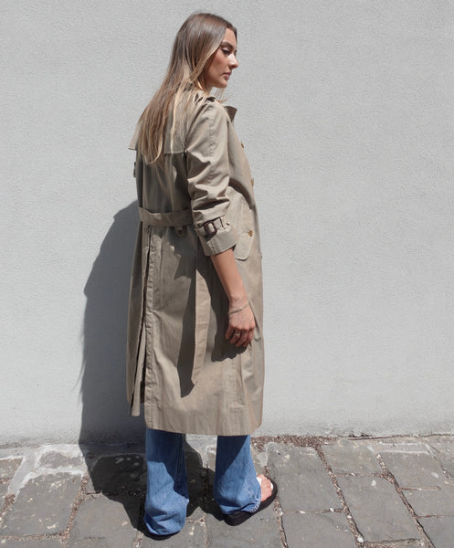 VINTAGE BURBERRY TRENCH COAT