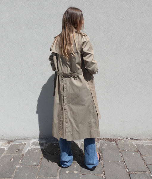 VINTAGE BURBERRY TRENCH COAT