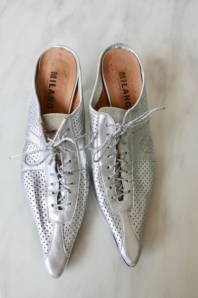 VINTAGE LACE UP LEATHER MULES
