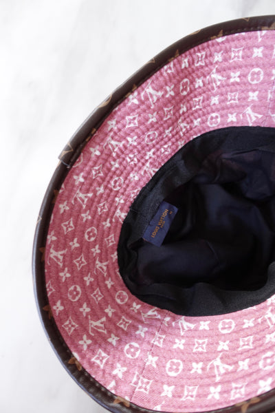 LOUIS VUITTON LOGO BUCKET HAT