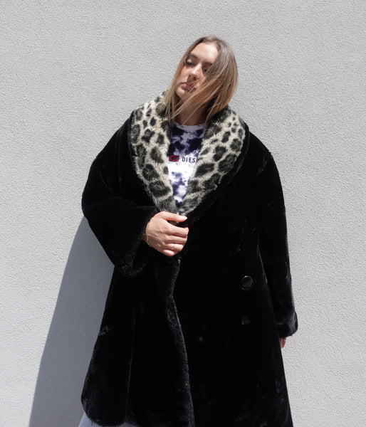 VINTAGE FAUX FUR COAT