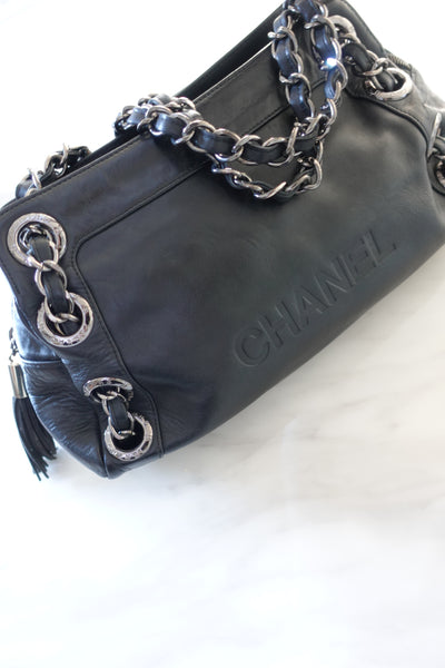 VINTAGE CHANEL LOGO BAG