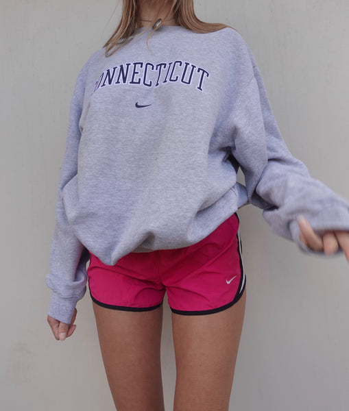 VINTAGE NIKE SWEATER