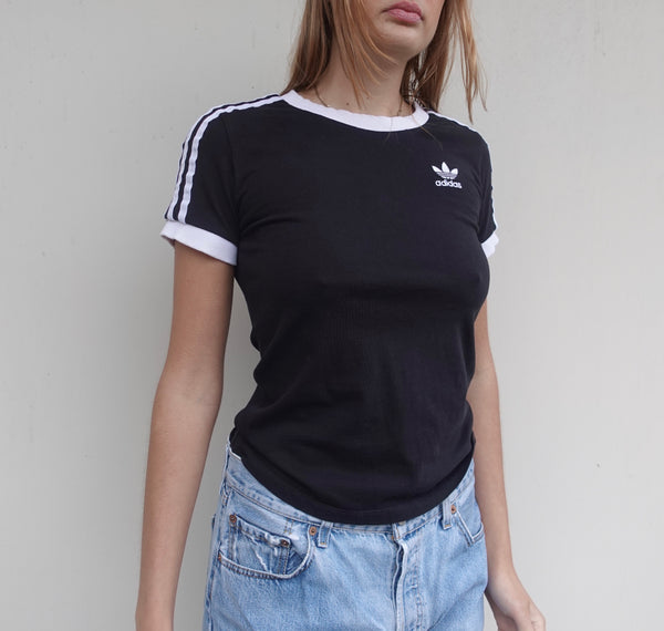 VINTAGE ADIDAS T-SHIRT