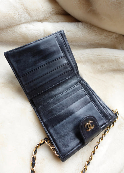 VINTAGE CHANEL MINI QUILTED BAG